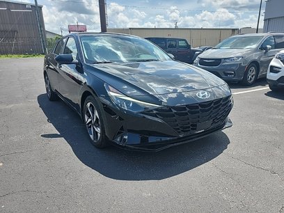 Used 2023 Hyundai Elantra SEL w/ Convenience Package