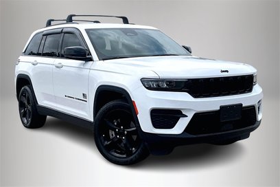 Used 2023 Jeep Grand Cherokee Altitude