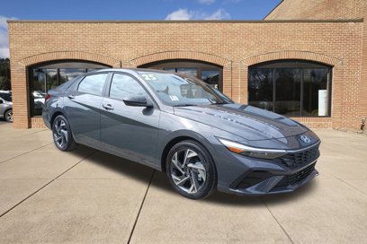 New 2025 Hyundai Elantra Sport w/ Cargo Package