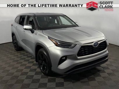 Used 2022 Toyota Highlander LE
