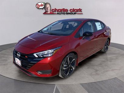 New 2025 Nissan Versa SR w/ Trunk Package