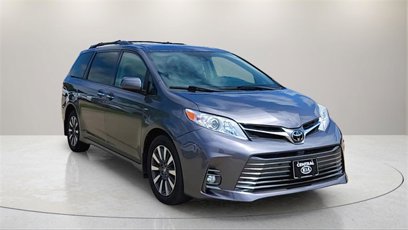 Used 2020 Toyota Sienna XLE