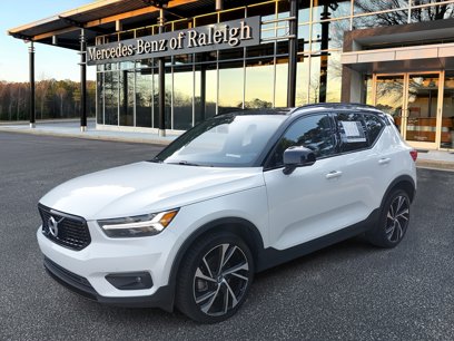 Used 2021 Volvo XC40 T4 R-Design w/ Climate Package