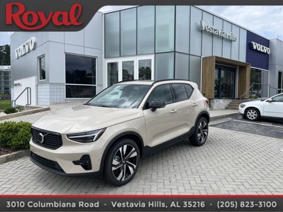 New 2025 Volvo XC40 B5 Ultra w/ Climate Package