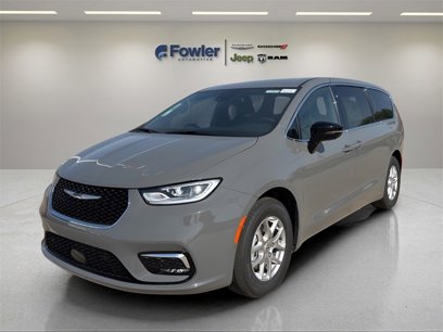 New 2025 Chrysler Pacifica Select