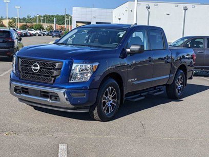 New 2024 Nissan Titan SV w/ SV Convenience Package