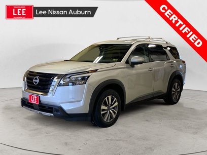 Used 2023 Nissan Pathfinder SL