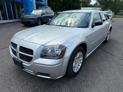Used 2005 Dodge Magnum SE