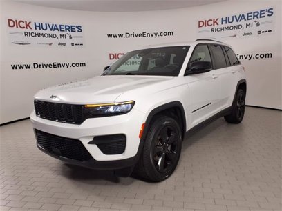 Used 2023 Jeep Grand Cherokee Altitude