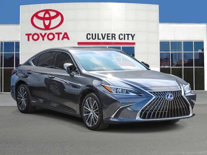Used 2022 Lexus ES 300h w/ Premium Package