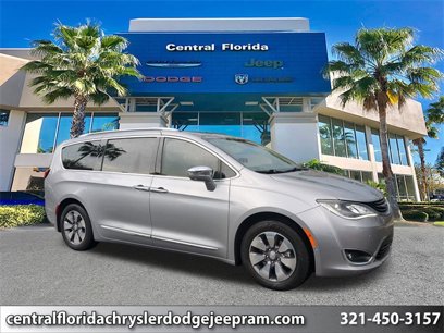 Used 2018 Chrysler Pacifica Limited w/ Advanced Safetytec Group