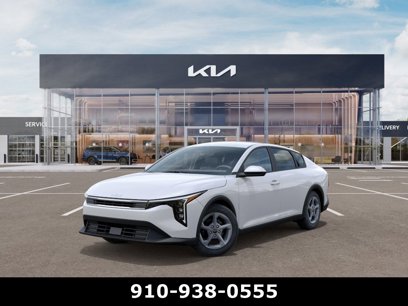 New 2025 Kia K4 LXS
