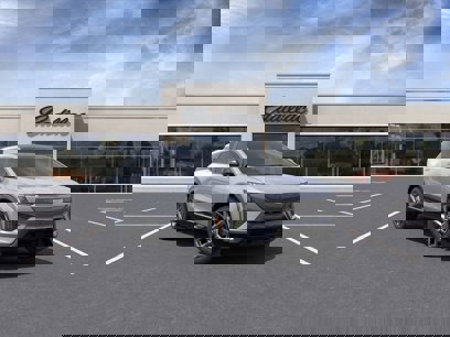 New 2025 Cadillac Optiq Luxury 1