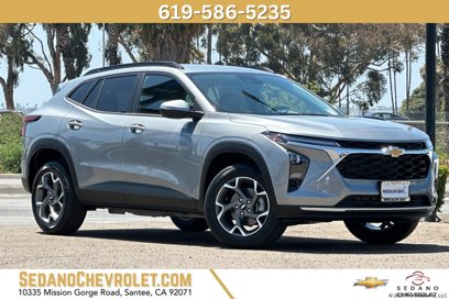 New 2025 Chevrolet Trax LT w/ Driver Confidence Package