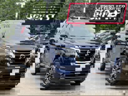 Certified 2025 Nissan Pathfinder SV