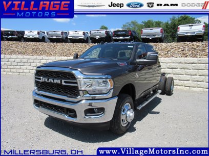 New 2024 RAM 3500 Tradesman w/ Chrome Appearance Group