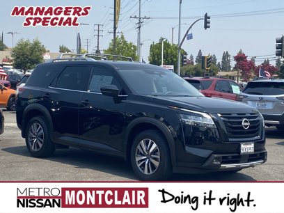 Used 2023 Nissan Pathfinder SL w/ Lighting Package (N92)