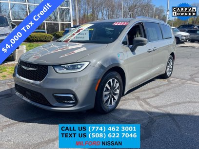 Used 2021 Chrysler Pacifica Touring-L