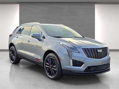 New 2025 Cadillac XT5 Luxury w/ LPO, Red Accent Package