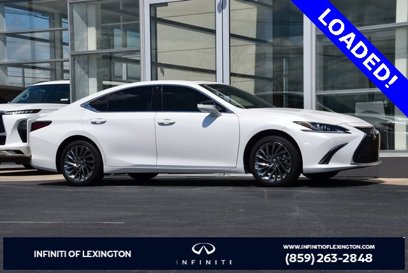 Used 2024 Lexus ES 300h w/ Luxury Package