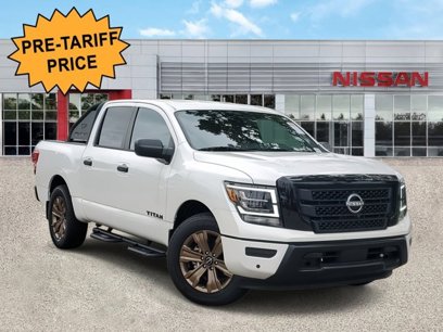 New 2024 Nissan Titan SV w/ SV Bronze Edition Package