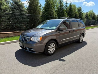 Used 2016 Chrysler Town & Country Touring