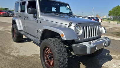 Used 2017 Jeep Wrangler Unlimited Sahara w/ Connectivity Group