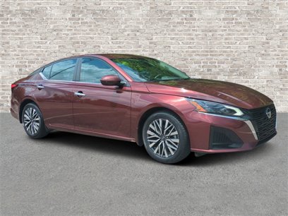 Used 2023 Nissan Altima 2.5 SV