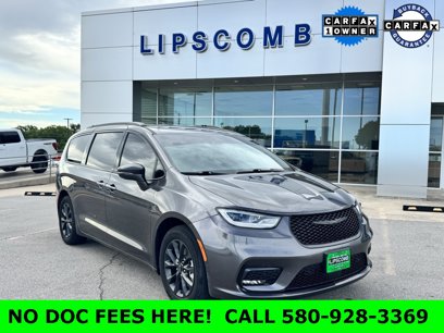 Used 2021 Chrysler Pacifica Touring-L w/ Uconnect Theater Family Group