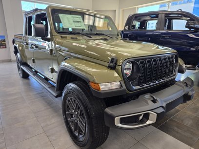 New 2025 Jeep Gladiator Sport