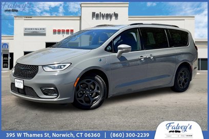 Used 2021 Chrysler Pacifica Limited w/ S Appearance Package