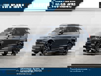 New 2025 Volvo XC90 B5 Plus
