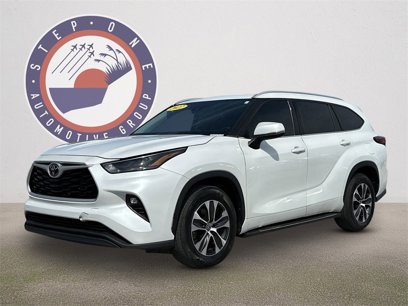 Used 2022 Toyota Highlander XLE