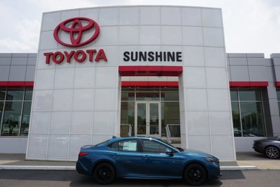 New 2025 Toyota Camry SE