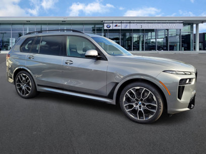 New 2025 BMW X7 xDrive40i w/ M Sport Package