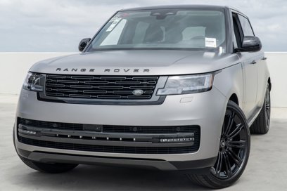 New 2025 Land Rover Range Rover Long Wheelbase SE