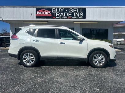 Used 2016 Nissan Rogue SV w/ SV Moonroof Package