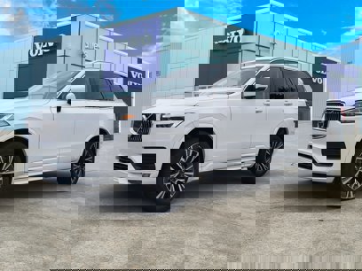 Certified 2022 Volvo XC90 T5 Momentum w/ Protection Package Premier