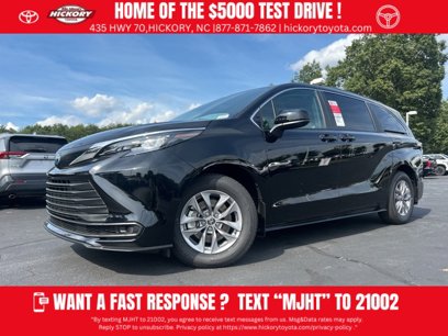 New 2025 Toyota Sienna LE