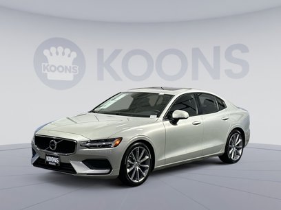Used 2019 Volvo S60 T5 Momentum w/ Premium Package