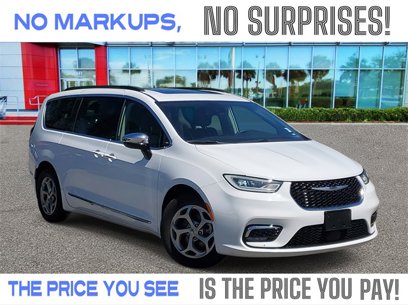 Used 2023 Chrysler Pacifica Limited