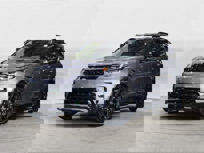 New 2024 Land Rover Discovery Dynamic SE