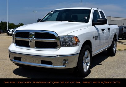 New 2024 RAM 1500 Tradesman w/ Tradesman SXT Package