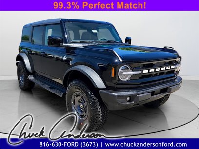 New 2025 Ford Bronco Outer Banks w/ Sasquatch Package