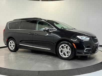 Certified 2022 Chrysler Pacifica Limited