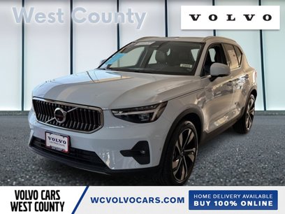 New 2025 Volvo XC40 B5 Ultra w/ Climate Package