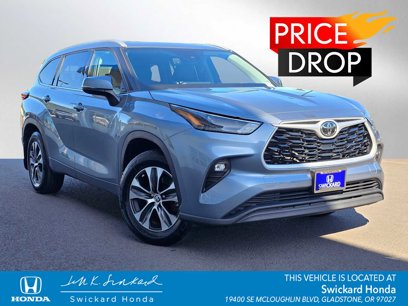 Used 2022 Toyota Highlander XLE