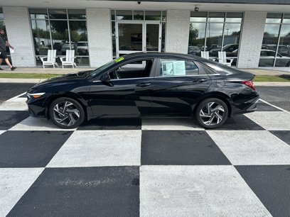 Used 2024 Hyundai Elantra SEL w/ Convenience Package