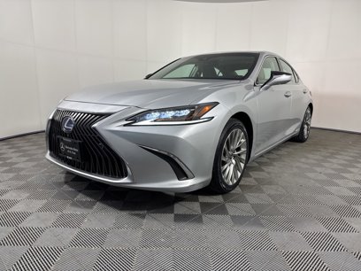 Used 2020 Lexus ES 300h w/ Luxury Package