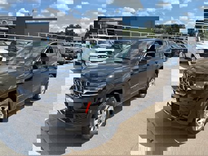 New 2025 Jeep Grand Cherokee Laredo X w/ Luxury Tech Group I